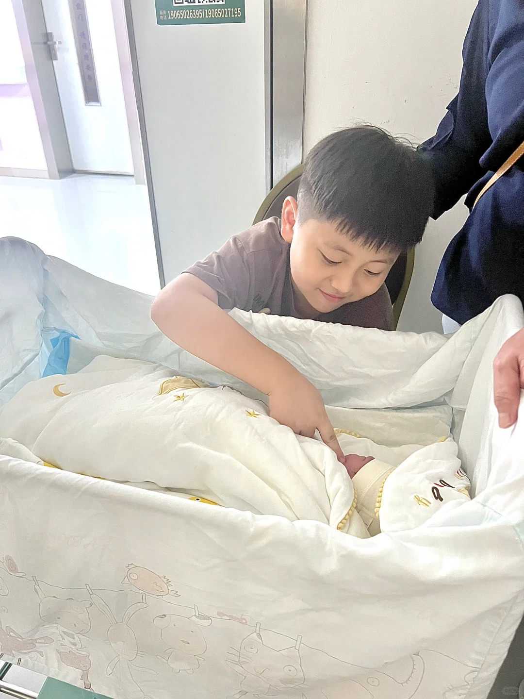 哈萨克斯坦IRM医院做同性代生孩子价格价格是怎样的呢！内附费用！